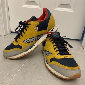 Retro Reebok suede tennis shoes